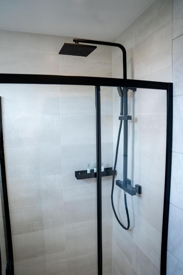 Luxurious Two Bedroom Apartment With Private Parking Perth Exterior foto