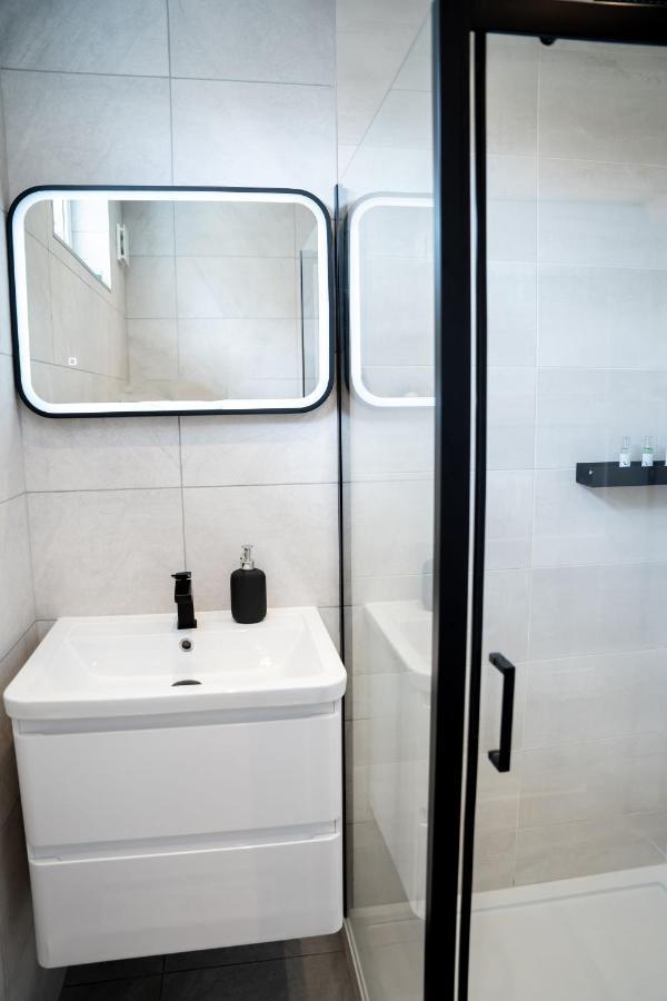 Luxurious Two Bedroom Apartment With Private Parking Perth Exterior foto